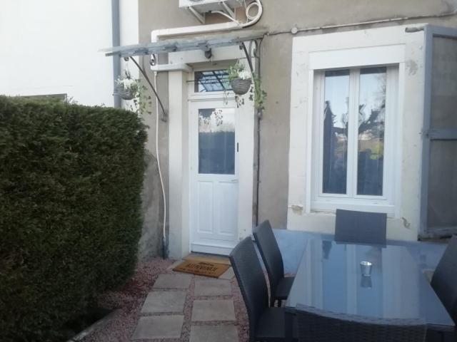 Pegase Meuble 3*** Fourchambault Exterior foto